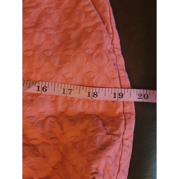 #440 | Pink Salmon Textured Crown & Ivy Scallop Shorts Size 4 - Picture 12 of 13